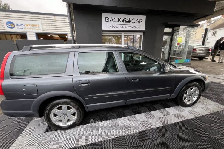 Volvo XC70 D5 AWD 185 Momentum Geartronic A - <small></small> 13.990 € <small>TTC</small> - #8