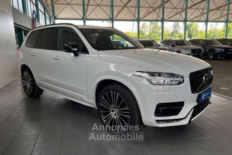 Volvo XC90 B5 AWD R-Design/22''/HeadUp/360° - <small></small> 43.900 € <small>TTC</small> - #1