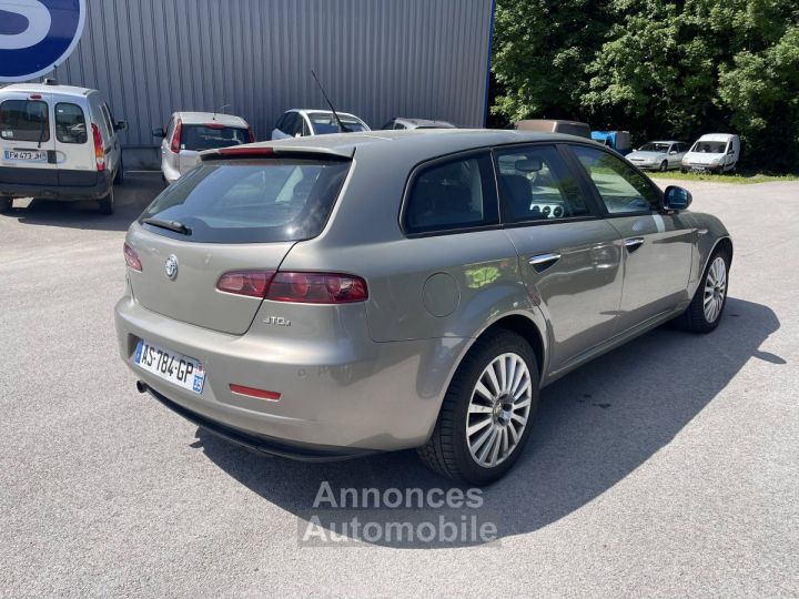 Alfa Romeo 159 JTDM - 3