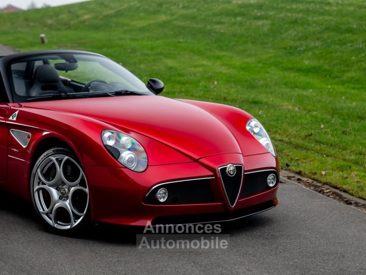 Alfa Romeo 8C - 4