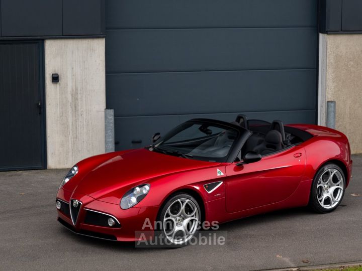 Alfa Romeo 8C - 12