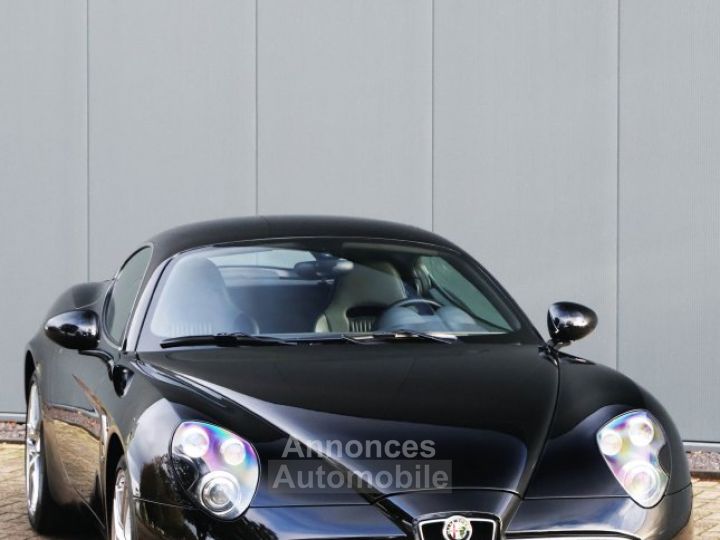 Alfa Romeo 8C Competizione 4.7-liter V8 engine 450 HP - 13