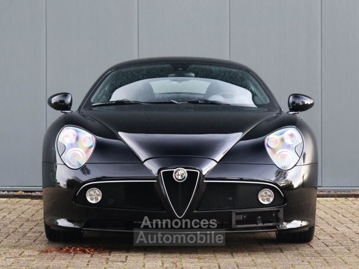 Alfa Romeo 8C Competizione 4.7-liter V8 engine 450 HP - 20