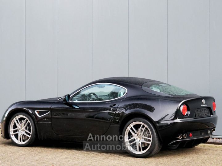 Alfa Romeo 8C Competizione 4.7-liter V8 engine 450 HP - 27