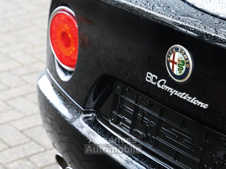 Alfa Romeo 8C Competizione 4.7-liter V8 engine 450 HP - 33