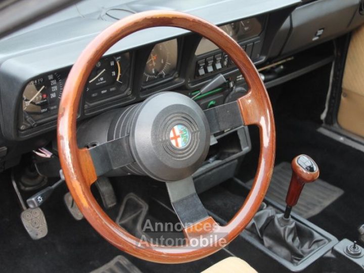 Alfa Romeo Alfetta GTV - 19