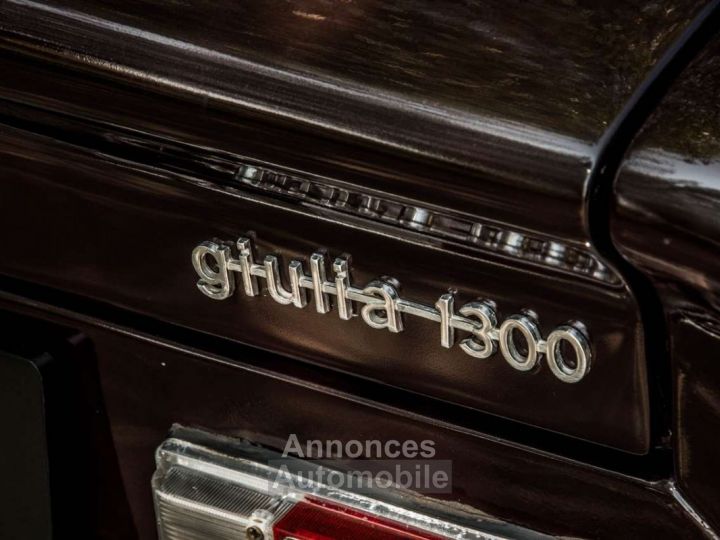 Alfa Romeo Giulia 1300 - 12