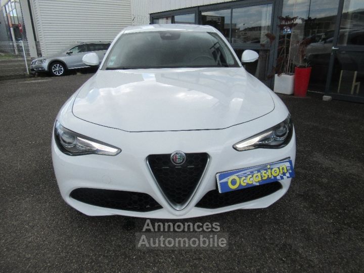 Alfa Romeo Giulia 2.2 180 ch AT8 Lusso - 2