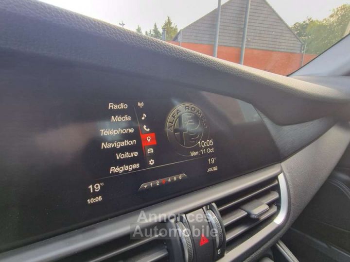 Alfa Romeo Giulia 2.2 JTDm Super XENON RADAR CRUISE NAVIGATION - 24