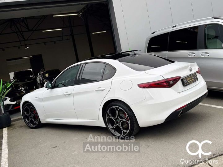 Alfa Romeo Giulia 2.2D - 7