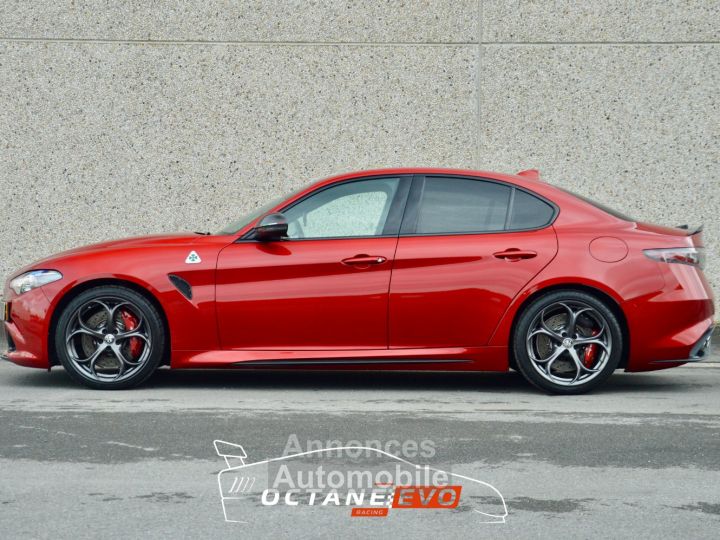 Alfa Romeo Giulia Quadrifoglio - 2