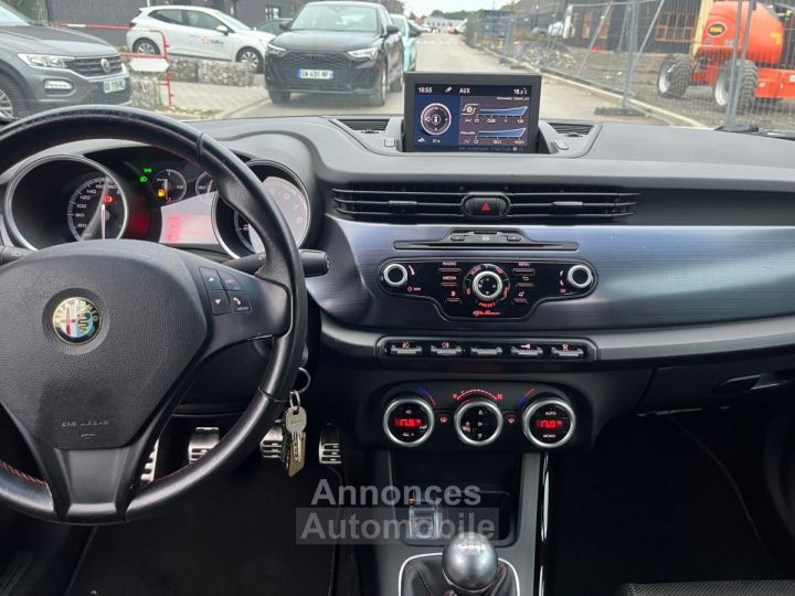 Alfa Romeo Giulietta 1750 TBI 235 ch Quadrifoglio Verde - 9