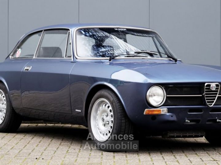 Alfa Romeo Junior Elettrica 2000 2.000 l twin cam with 130 BHP - 1