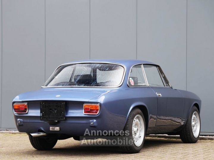 Alfa Romeo Junior Elettrica 2000 2.000 l twin cam with 130 BHP - 36