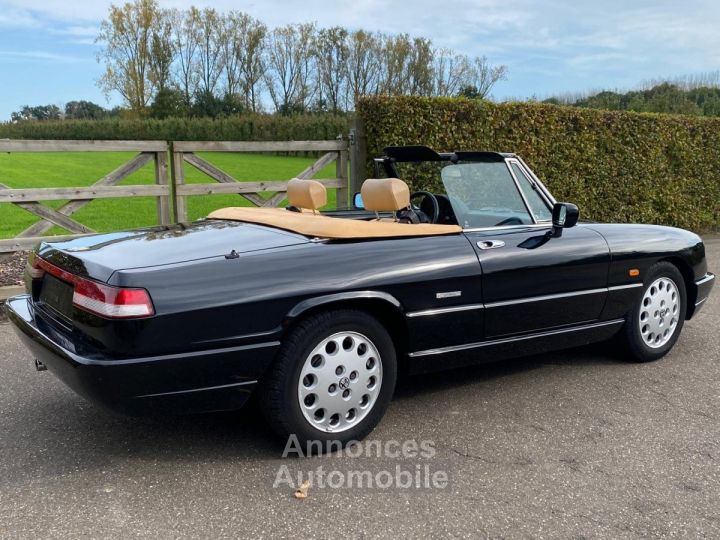 Alfa Romeo Spider - 3