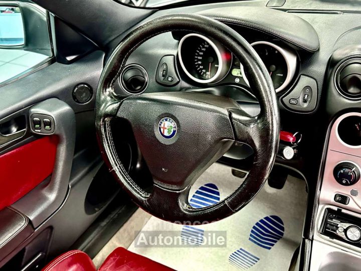 Alfa Romeo Spider 1.8i 16v TS 144cv CABRIO - 16