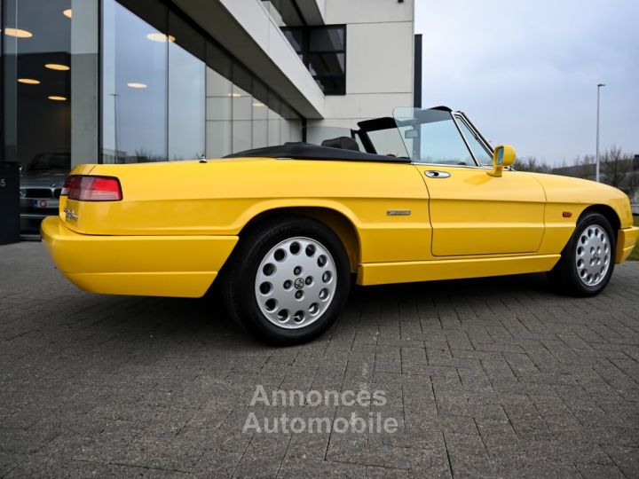 Alfa Romeo Spider 2.0 - 11