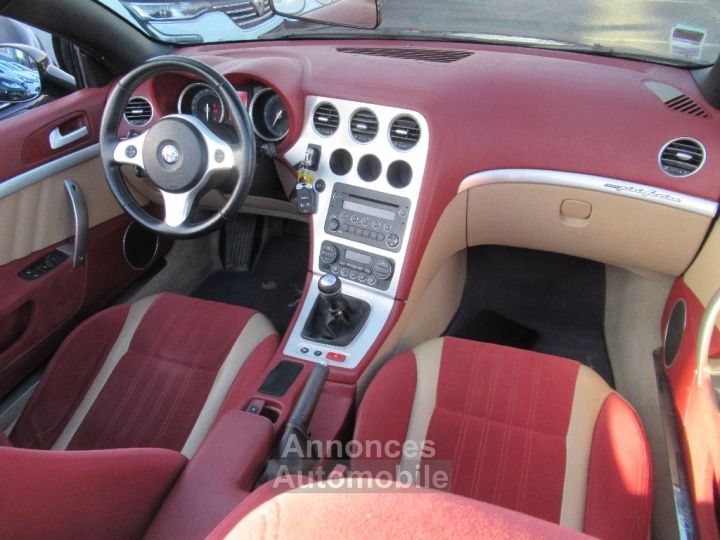 Alfa Romeo Spider 2.4 JTDm 200 - 10