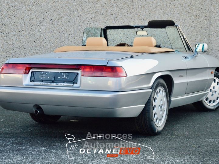 Alfa Romeo Spider série 4 - 5