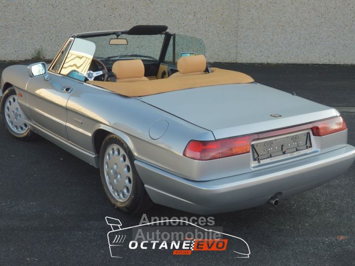 Alfa Romeo Spider série 4 - 11