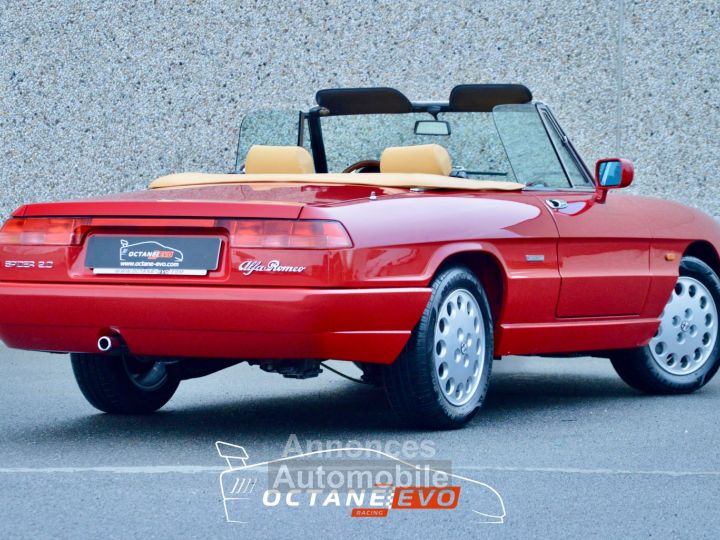 Alfa Romeo Spider série 4 - 5