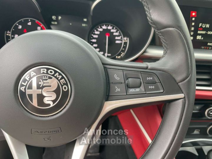 Alfa Romeo Stelvio 2.2 JTD Automatique-Caméra-Phares au xénon - 19