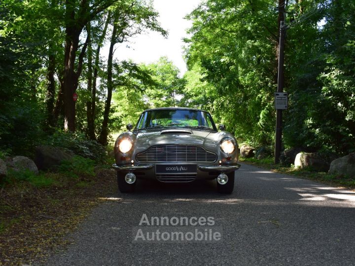 Aston Martin DB6 Vantage Mk I - 6