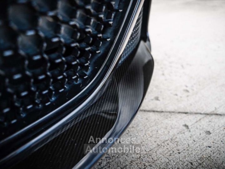 Aston Martin DBS Superleggera Onyx Black Carbon 360° - 4