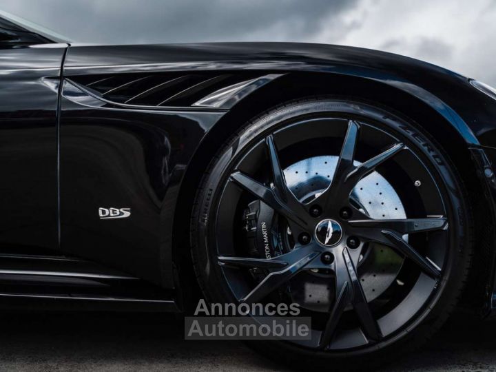 Aston Martin DBS Superleggera Onyx Black Carbon 360° - 8