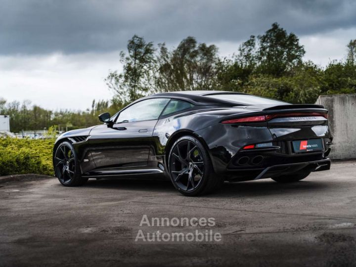 Aston Martin DBS Superleggera Onyx Black Carbon 360° - 11