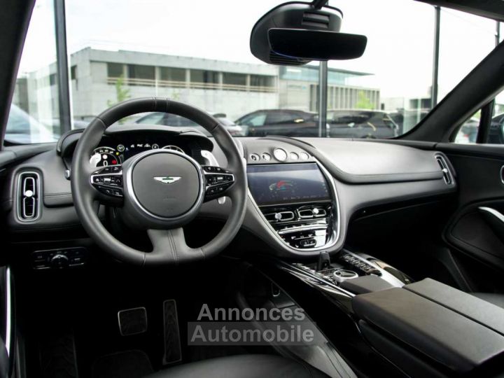 Aston Martin DBX V8 Paint to sample Cooling Seats Pano - 32