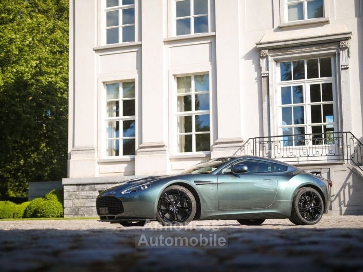 Aston Martin V12 Vantage - 5