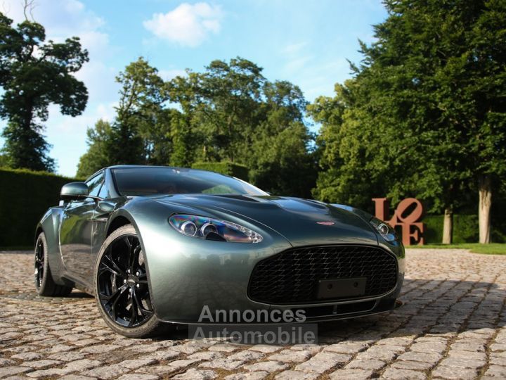 Aston Martin V12 Vantage - 36