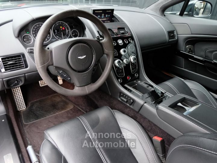 Aston Martin V12 Vantage S - 13