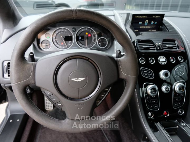 Aston Martin V12 Vantage S - 14
