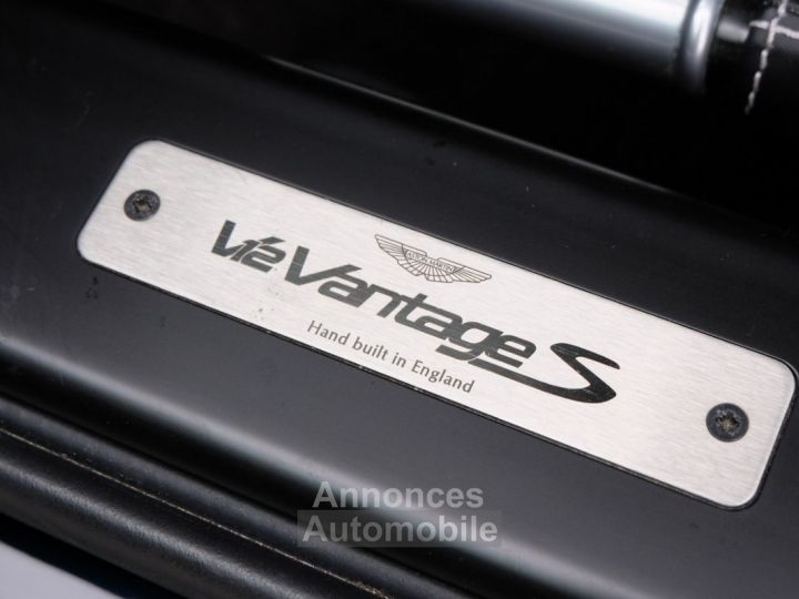 Aston Martin V12 Vantage S - 16
