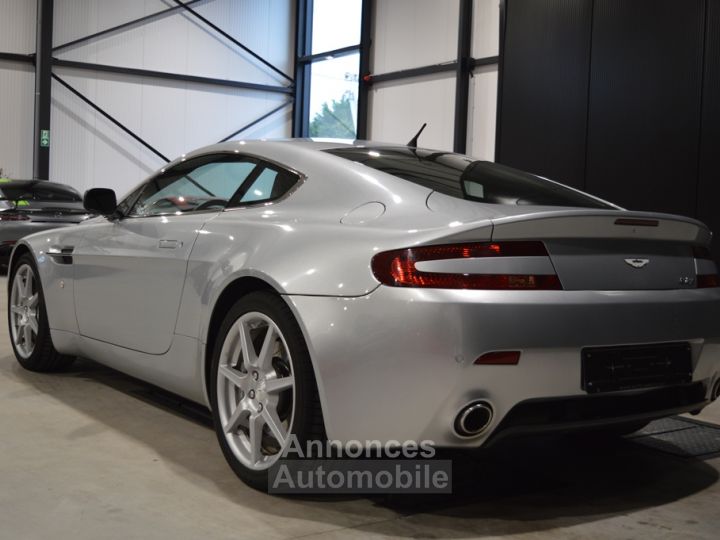 Aston Martin V8 Vantage 4.3i 385 ch Boite méca superbe état - 2