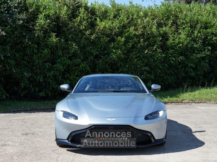 Aston Martin V8 Vantage V8 Vantage 4.0 - 510ch - Entretien Exclusif Aston Martin – Excellent Etat – Skyfall Silver – Caméra 360° - Sièges Sport à Mémoire – Volant Sport En Cu - 2