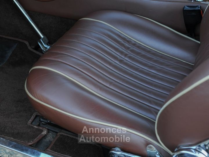 Aston Martin V8 Vantage Volante S3 - 25
