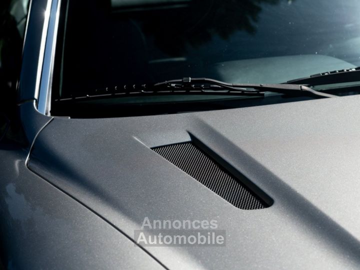 Aston Martin Vanquish - 9