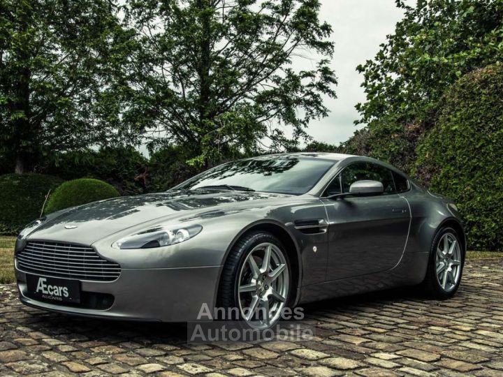Aston Martin Vantage - 5