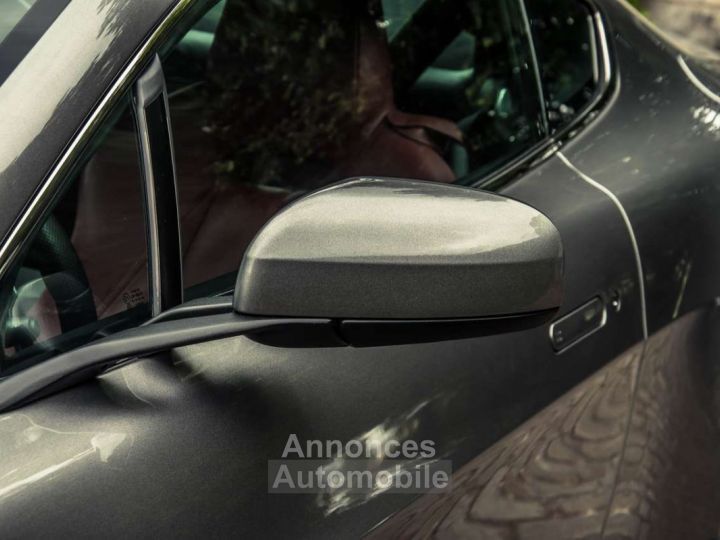 Aston Martin Vantage - 15