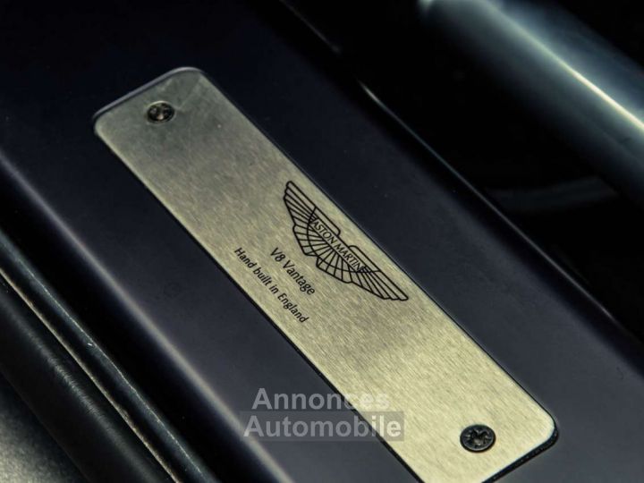 Aston Martin Vantage - 22