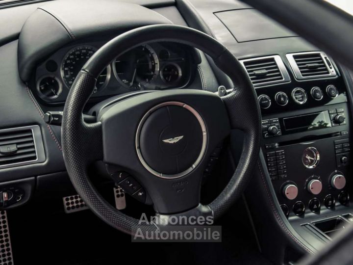 Aston Martin Vantage - 25