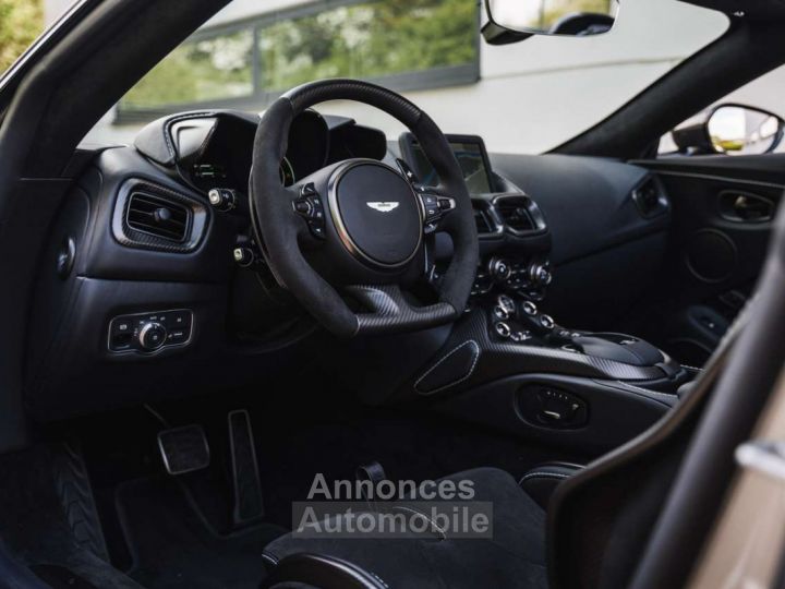 Aston Martin Vantage V12 Roadster 1 of 249 Aluminite Silver - 22