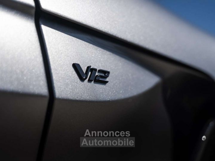 Aston Martin Vantage V12 Roadster 1 of 249 Aluminite Silver - 8
