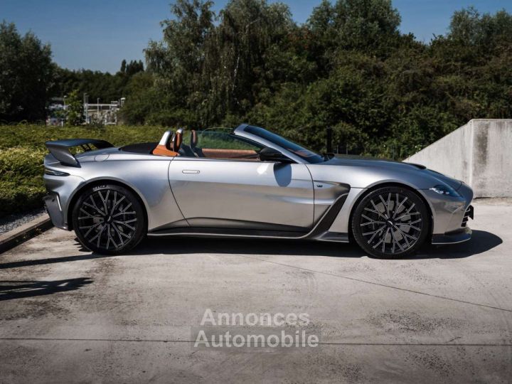 Aston Martin Vantage V12 Roadster 1 of 249 Aluminite Silver - 12