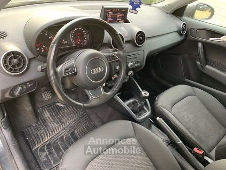 Audi A1 Sportback 1.2L TFSi ATTR. XENON+LED,SPORTPACK - 3