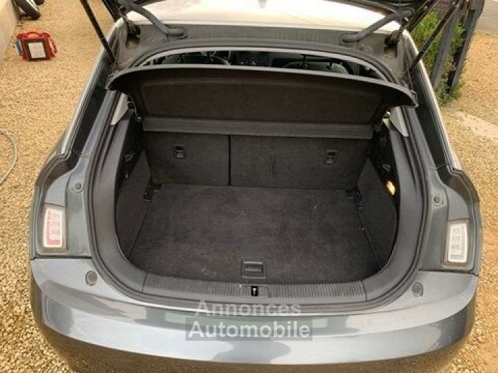 Audi A1 Sportback 1.2L TFSi ATTR. XENON+LED,SPORTPACK - 10