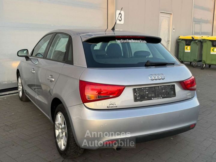 Audi A1 Sportback 1.6 TDi Attraction GPS Garantie 12M - 4